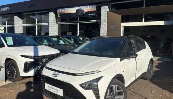 89100 : Hyundai Sens - APS - HYUNDAI Bayon - Bayon - Polar White/Toit/rétros Black - Traction - Essence/Micro-Hybride