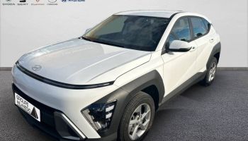 13300 : Hyundai Salon de Provence - Cap Milanesio - HYUNDAI KONA Intuitive - KONA (02/2023) - ATLAS WHITE - Boîte manuelle - Essence sans plomb
