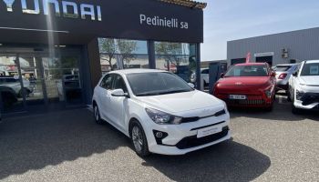 84120 : Hyundai PERTUIS - SA PEDINIELLI - KIA RIO Active - RIO IV - Blanc - Boîte manuelle - Essence sans plomb
