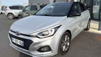 50000 : Hyundai Saint-Lô - GCA - HYUNDAI i20 - i20 - Sleek Silver Métal/Toit/rétros Black - Traction - Essence