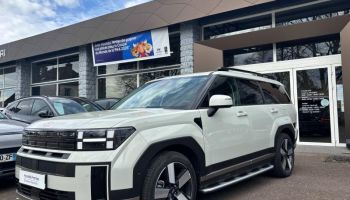 89100 : Hyundai Sens - APS - HYUNDAI Santa Fe - Santa Fe - Cyber Sage Métal - Transmission intégrale - Hybride rechargeable : Essence/Electrique