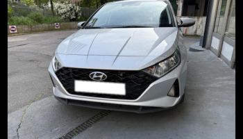 75013 : Hyundai Paris 13 - Bayard Automobiles - HYUNDAI i20 - i20 - Sleek Silver Métal - Traction - Essence/Micro-Hybride