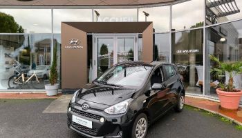 19100 : Hyundai Brive-la-Gaillarde - Garage Pouget - HYUNDAI i10 - i10 - Noir Métal - Traction - Essence