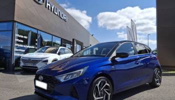 56000 : Hyundai Vannes - Park Lann Automobiles - HYUNDAI i20 - i20 - Intense Blue Métal/Toit/rétro Black - Traction - Essence/Micro-Hybride