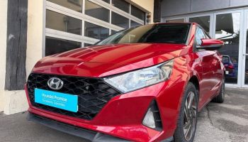 78000 : Hyundai Versailles - SOCOHY - HYUNDAI i20 - i20 - Dragon Red Métal - Traction - Essence/Micro-Hybride