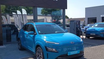 84120 : Hyundai PERTUIS - SA PEDINIELLI - HYUNDAI KONA ELECTRIC Intuitive - KONA ELECTRIQUE - Bleu - Automate à fonct. Continu - Courant électrique