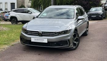 62360 : Hyundai Boulogne-sur-Mer - Garage Du Château - VOLKSWAGEN PASSAT SW GTE Life Plus - PASSAT VIII - Gris - Automate sequentiel - Essence / Courant électrique