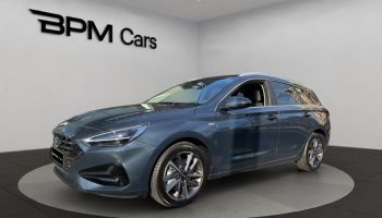 92250 : Hyundai La Garenne-Colombes - BPM Cars - HYUNDAI i30 SW - i30 SW - Teal Blue Métal - Traction - Essence/Micro-Hybride