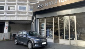 75013 : Hyundai Paris 13 - Bayard Automobiles - HYUNDAI Kona - Kona - Dark Knight Métal - Traction - Electrique