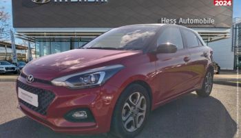 51100 : Hyundai Reims - HESS Automobile - HYUNDAI i20 - i20 - Passion Red/Toit rétro Phantom Black - Traction - Essence