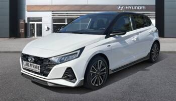 68200 : Hyundai Mulhouse - HESS Automobile - HYUNDAI i20 - i20 - Atlas White Métal/Toit/rétros Black - Traction - Essence/Micro-Hybride