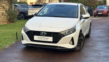 62360 : Hyundai Boulogne-sur-Mer - Garage Du Château - HYUNDAI i20 Intuitive - i20 III - Blanc - Boîte manuelle - Essence sans plomb