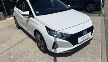 69190 : Hyundai Lyon Sud - Groupe Central Autos - HYUNDAI i20 Intuitive - i20 III - Blanc - Automate sequentiel - Essence sans plomb