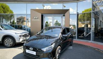 19100 : Hyundai Brive-la-Gaillarde - Garage Pouget - HYUNDAI i20 - i20 - Phantom Black Métal - Traction - Essence/Micro-Hybride