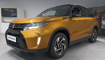 78000 : Hyundai Versailles - SOCOHY - SUZUKI Vitara - Vitara - So'Color Solar Yellow Pearl/Black métal - Traction - Essence/Micro-Hybride