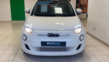 04100 : Hyundai Manosque - Pedinielli - FIAT 500C NOUVELLE Icône - 500 III - Bossanova White - Automate à fonct. Continu - Courant électrique