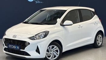 57685 : Hyundai Metz - Theobald Automobiles - HYUNDAI i10 - i10 - Sleek Silver Métal - Traction - Essence