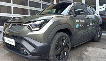 78000 : Hyundai Versailles - SOCOHY - SUZUKI Vitara - Vitara - So'Color Land Breeze Green/Toit Noir - Traction - Electrique