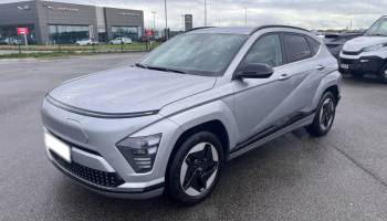 56000 : Hyundai Vannes - Park Lann Automobiles - HYUNDAI Kona - Kona - Shimmering Silver Métal - Traction - Electrique