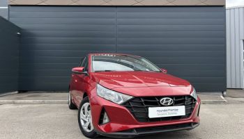 21300 : Hyundai Dijon - Privilège Automobiles - HYUNDAI i20 Initia - i20 III - Rouge fonce - Boîte manuelle - Essence sans plomb