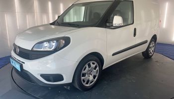 31200 : Hyundai TOULOUSE NORD - AUTO NORD - FIAT DOBLO CARGO BUSINESS - DOBLO II - Bela pastelna - Boîte manuelle - Diesel