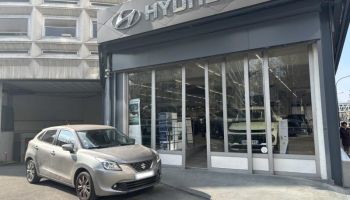 75013 : Hyundai Paris 13 - Bayard Automobiles - SUZUKI Baleno - Baleno - Glistening Gray - Traction - Essence
