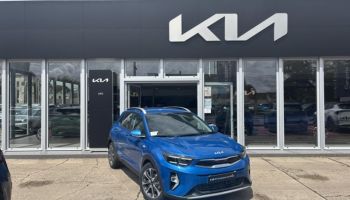 89100 : Hyundai Sens - APS - KIA Stonic - Stonic - Bleu Azur métallisé - Traction - Essence