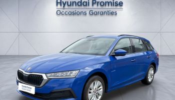 49300 : Hyundai Cholet - Océane Auto - SKODA OCTAVIA COMBI Business - OCTAVIA IV - Bleu - Automate sequentiel - Diesel