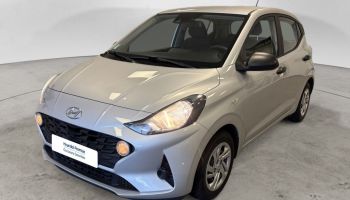 69300 : Hyundai Lyon Nord - Groupe Central Autos - HYUNDAI i10 Initia - i10 III - Gris - Boîte manuelle - Essence sans plomb