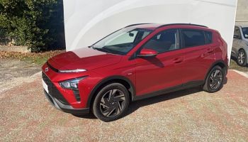 33110 : Hyundai Bordeaux Nord Le Bouscat - Sipa Automobiles - HYUNDAI BAYON Intuitive - BAYON (03/2021-05/2024) - Rouge - Boîte manuelle - Essence sans plomb