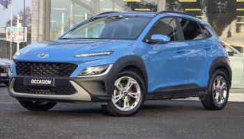 57200 : Hyundai Sarreguemines - Theobald Automobiles - HYUNDAI Kona - Kona - Surfy Blue Métal - Traction - Essence/Micro-Hybride