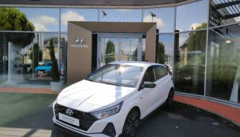 19100 : Hyundai Brive-la-Gaillarde - Garage Pouget - HYUNDAI i20 - i20 - Polar White - Traction - Essence/Micro-Hybride