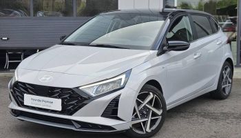 57685 : Hyundai Metz - Theobald Automobiles - HYUNDAI i20 - i20 - Sleek Silver Métal/Toit/rétros Black - Traction - Essence/Micro-Hybride