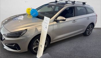 80100 : Hyundai Abbeville - Mary Automobiles - HYUNDAI i30 SW Creative - i30 III - SHIMMERING SILVER - Boîte séquentielle - Essence sans plomb