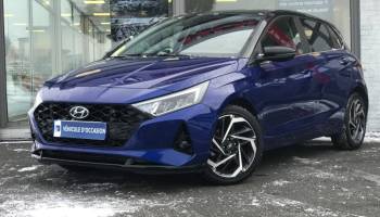 57200 : Hyundai Sarreguemines - Theobald Automobiles - HYUNDAI i20 - i20 - Intense Blue Métal/Toit/rétro Black - Traction - Essence/Micro-Hybride