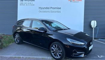 14100 : Hyundai Lisieux - Trajectoire Automobiles - HYUNDAI i30 SW - i30 SW - Phantom Black Métal - Traction - Essence/Micro-Hybride