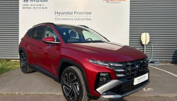 14100 : Hyundai Lisieux - Trajectoire Automobiles - HYUNDAI Tucson - Tucson - Ultimate Red Métal - Traction - Hybride : Essence/Electrique