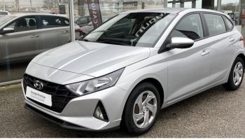 87280 : Hyundai Limoges - Motors Cars - HYUNDAI i20 - i20 - Sleek Silver Métal - Traction - Essence