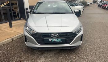 04100 : Hyundai Manosque - Pedinielli - HYUNDAI i20 Initia - i20 III - Gris - Boîte manuelle - Essence sans plomb