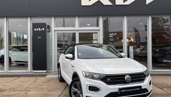 89100 : Hyundai Sens - APS - VOLKSWAGEN T-Roc Cabriolet - T-Roc Cabriolet - Blanc Pur, capote noire - Traction - Essence