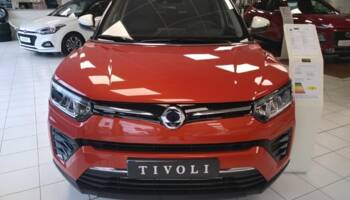 83170 : Hyundai Brignoles - Thaon &amp; Fils - SSANGYONG Tivoli - Tivoli - Orange Pop Bi-ton - Traction - Diesel