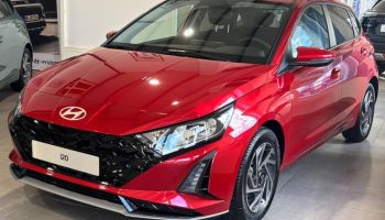 89100 : Hyundai Sens - APS - HYUNDAI i20 - i20 - Dragon Red Métal - Traction - Essence