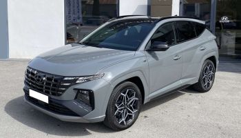 13200 : HYUNDAI Arles - Lexa Automobile - HYUNDAI TUCSON N Line Executive - TUCSON IV - Gris - Boîte automatique - Essence / Courant électrique
