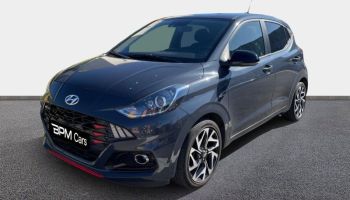 45200 : Hyundai Montargis - BPM Cars - HYUNDAI i10 - i10 - Sleek Silver Métal/Toit/rétros Black - Traction - Essence