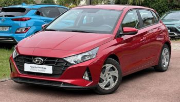 62360 : Hyundai Boulogne-sur-Mer - Garage Du Château - HYUNDAI i20 Initia - i20 III - Rouge - Boîte manuelle - Essence sans plomb
