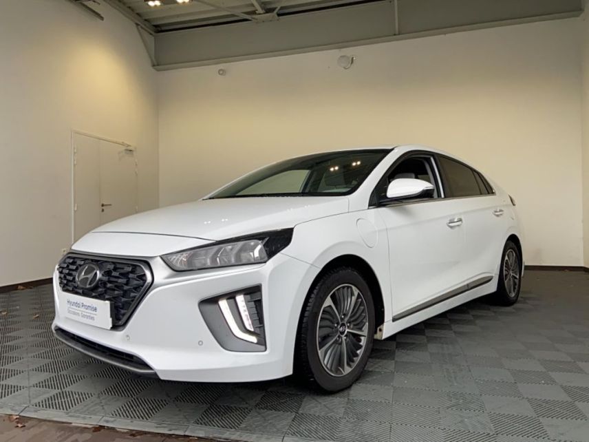 85000 : Hyundai MoceanRent | La Roche-sur-Yon - Océane Auto - HYUNDAI IONIQ Executive - IONIQ - Blanc - Automate sequentiel - Essence / Courant électrique