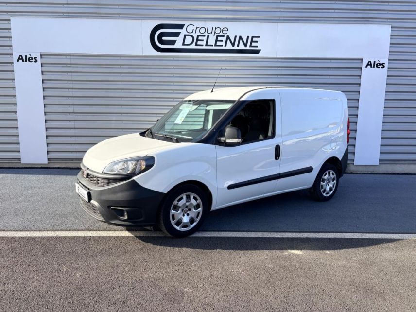 30100 : Hyundai Alès - Auto Hall - FIAT DOBLO CARGO BUSINESS - DOBLO II - Blanc - Boîte manuelle - Diesel