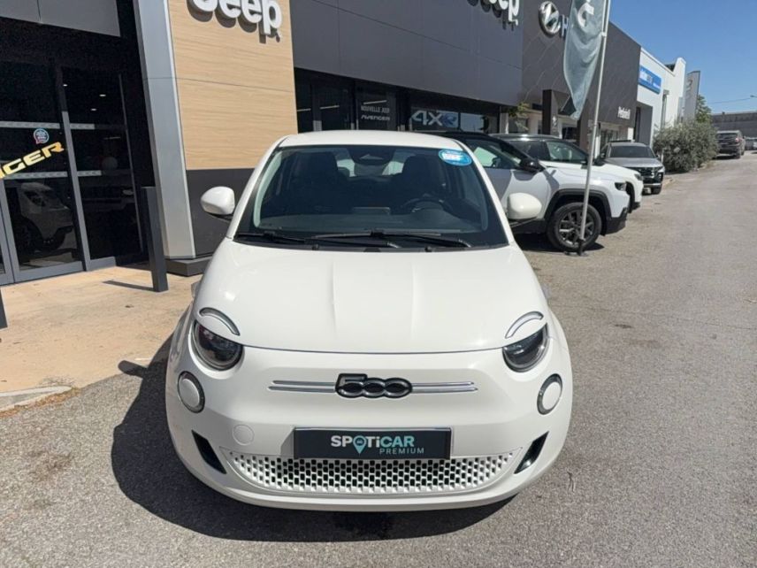 04100 : Hyundai Manosque - Pedinielli - FIAT 500e BERLINE Action Plus - 500 III ELECTRIQUE - Blanc                                              - Automate à fonct. Continu - Courant électrique