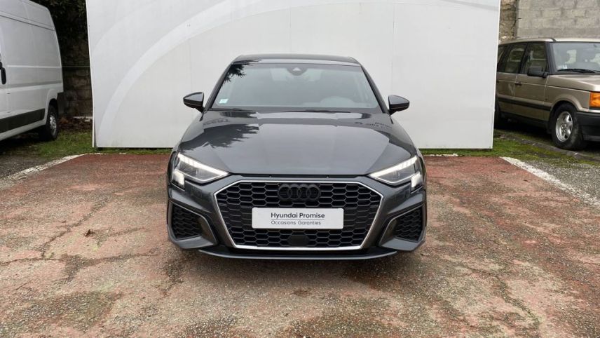 33110 : Hyundai Bordeaux Nord Le Bouscat - Sipa Automobiles - AUDI A3 BERLINE S Line - A3 IV - Noir - Automate sequentiel - Diesel