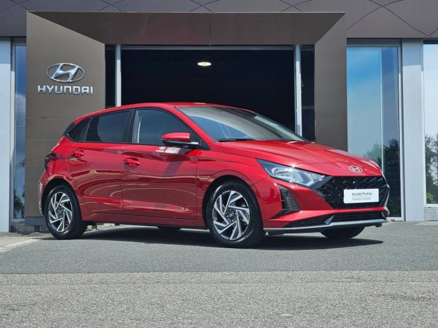 29000 : Hyundai Quimper - Iroise Automobiles - HYUNDAI i20 - i20 - Dragon Red Métal - Traction - Essence